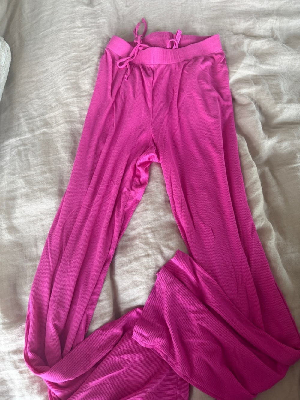 SKIMS Ribbed Lounge Pants in Hot Pink